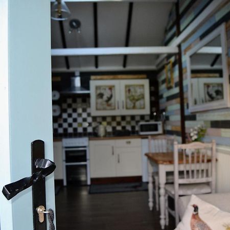 킹스턴 Arrowwood Self Catering 빌라 외부 사진